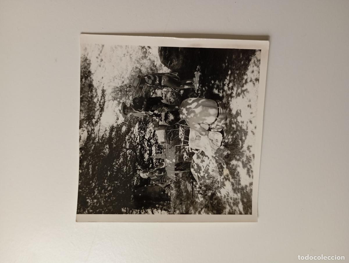 Fotograf&iacute;a antigua: ANTIGUA FOTOGRAF&Iacute;A PERSONAS DE PIC-NIC. TDKP29D