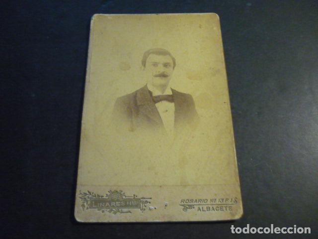 Alte Fotografie: ALBACETE LINARES HMNOS FOTOGRAFO RETRATO DE HOMBRE FOTOGRAFIA 10,5 X 16,5 CM