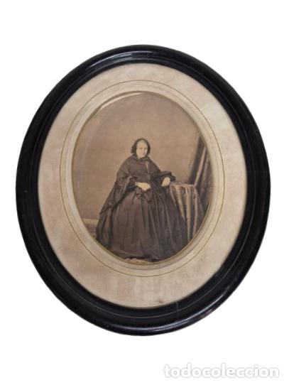 Fotograf&iacute;a antigua: Fotograf&iacute;a Antigua, Dama - Foto de Estudio, Alb&uacute;mina - Marco Ovalado de &Eacute;poca - S.XIX