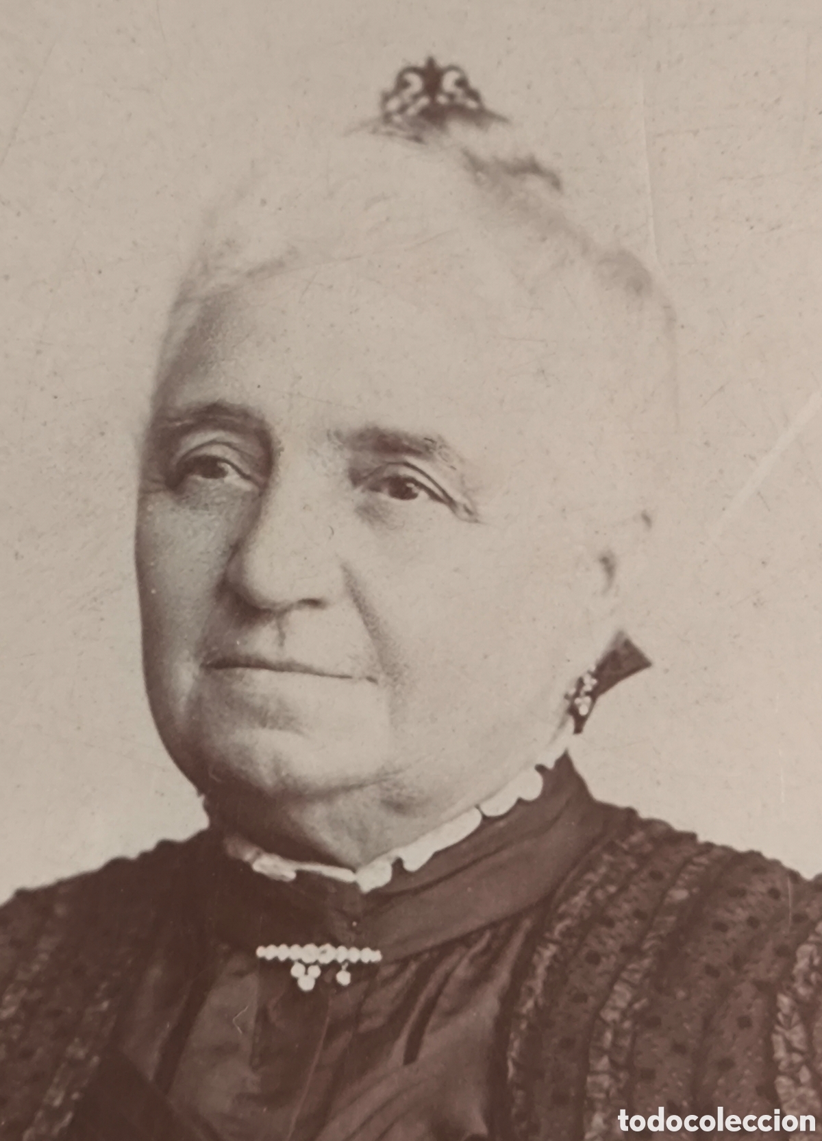 Fotograf&iacute;a antigua: FOTOGRAF&Iacute;A ALB&Uacute;MINA RETRATO DE ESTUDIO ANCIANA FOT&Oacute;GRAFO M. CHICHARRO BISI SANTIAGO GALICIA C. 1885