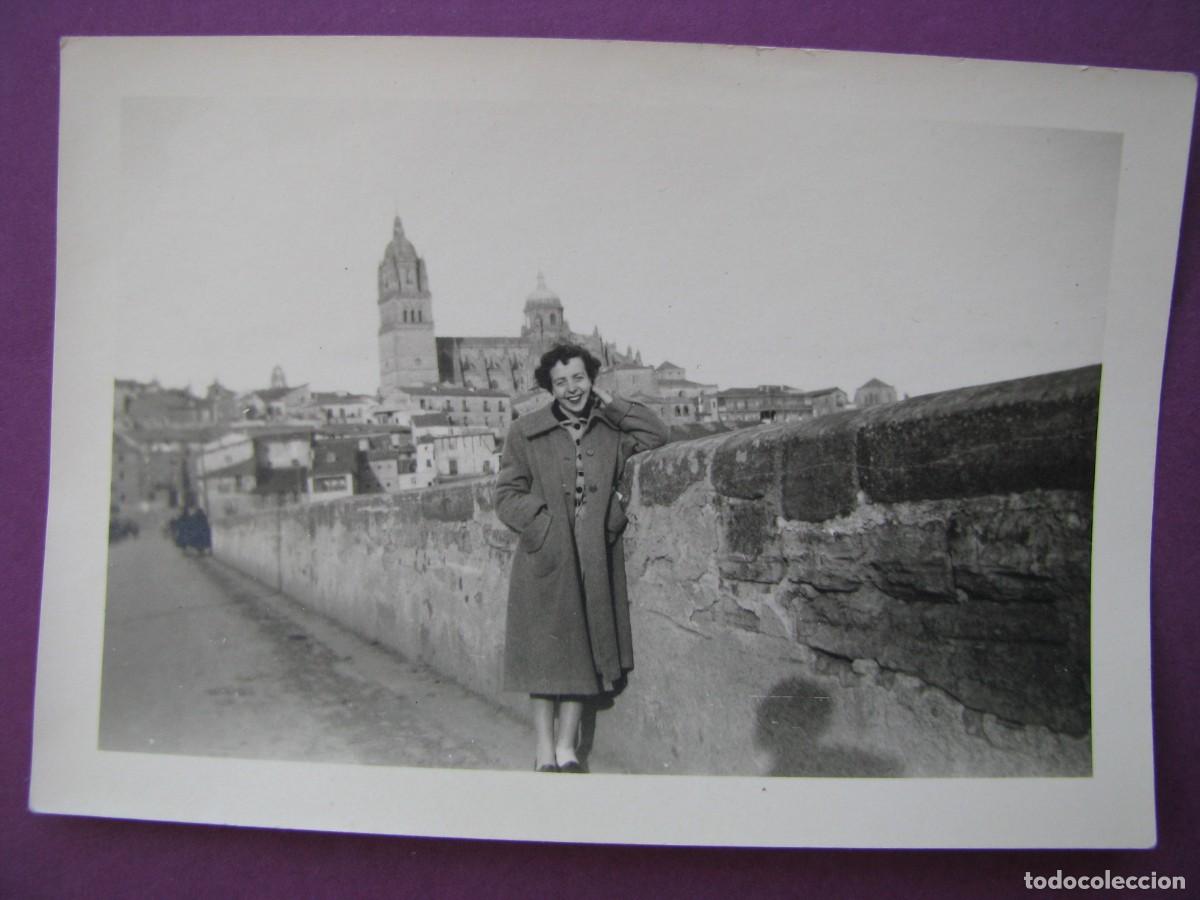 Fotograf&iacute;a antigua: FOTO DE SALAMANCA. FOTOGRAFO DIAZ. 1952. 9,5X6,5 CM