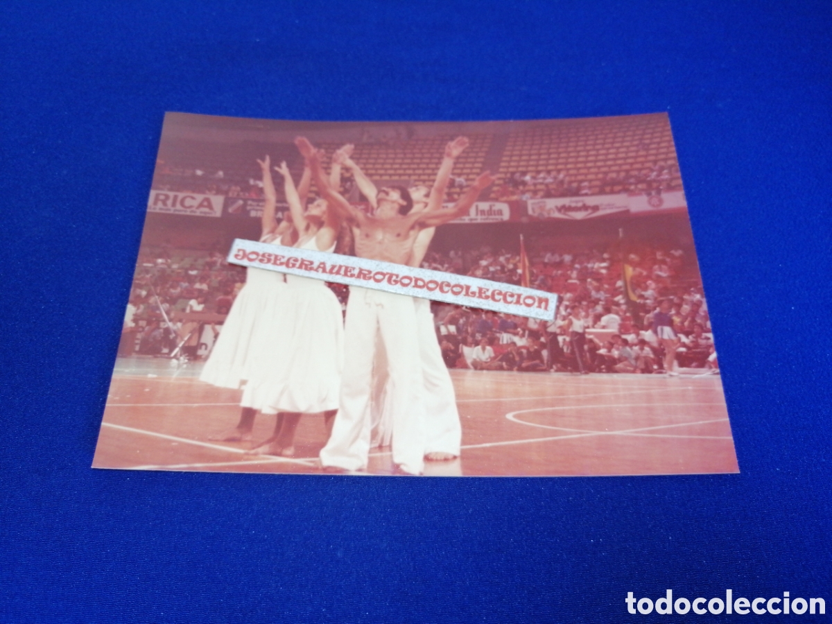 Fotograf&iacute;a antigua: IV GIMNASIA AMERICANA 1980 - APERTURA BAILES