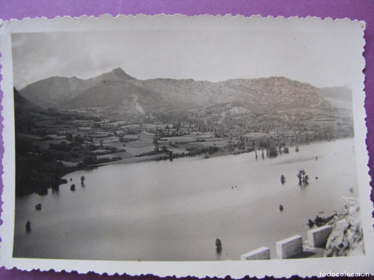 Fotograf&iacute;a antigua: ANTIGUA FOTO DEL PANTANO DE LOS BARRIOS DE LUNA, LEON. 8,5X6 CM