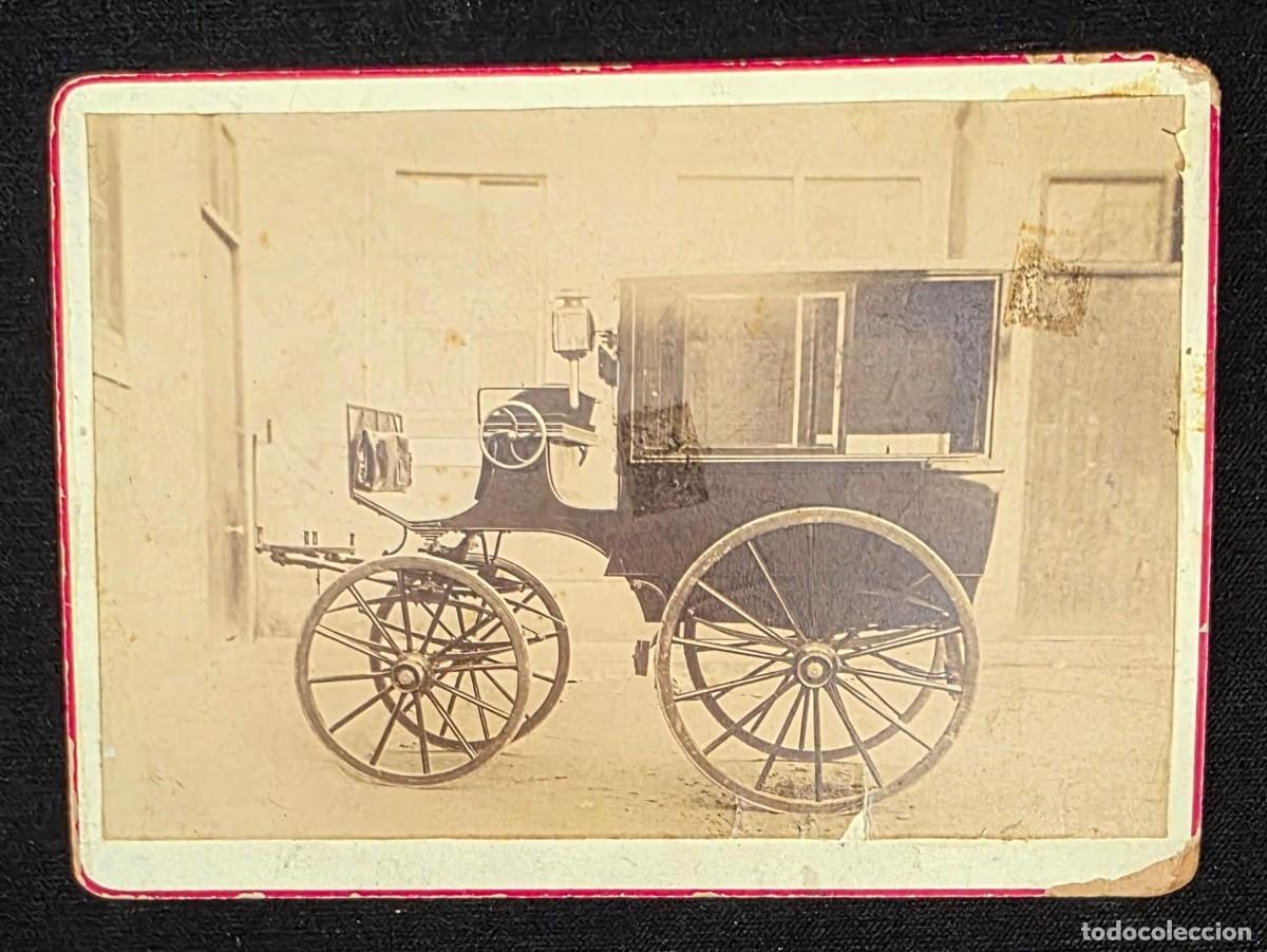 Fotograf&iacute;a antigua: Fotograf&iacute;a Antigua de Carruaje de Caballos Cerrado &ndash; Alb&uacute;mina Original Siglo XIX