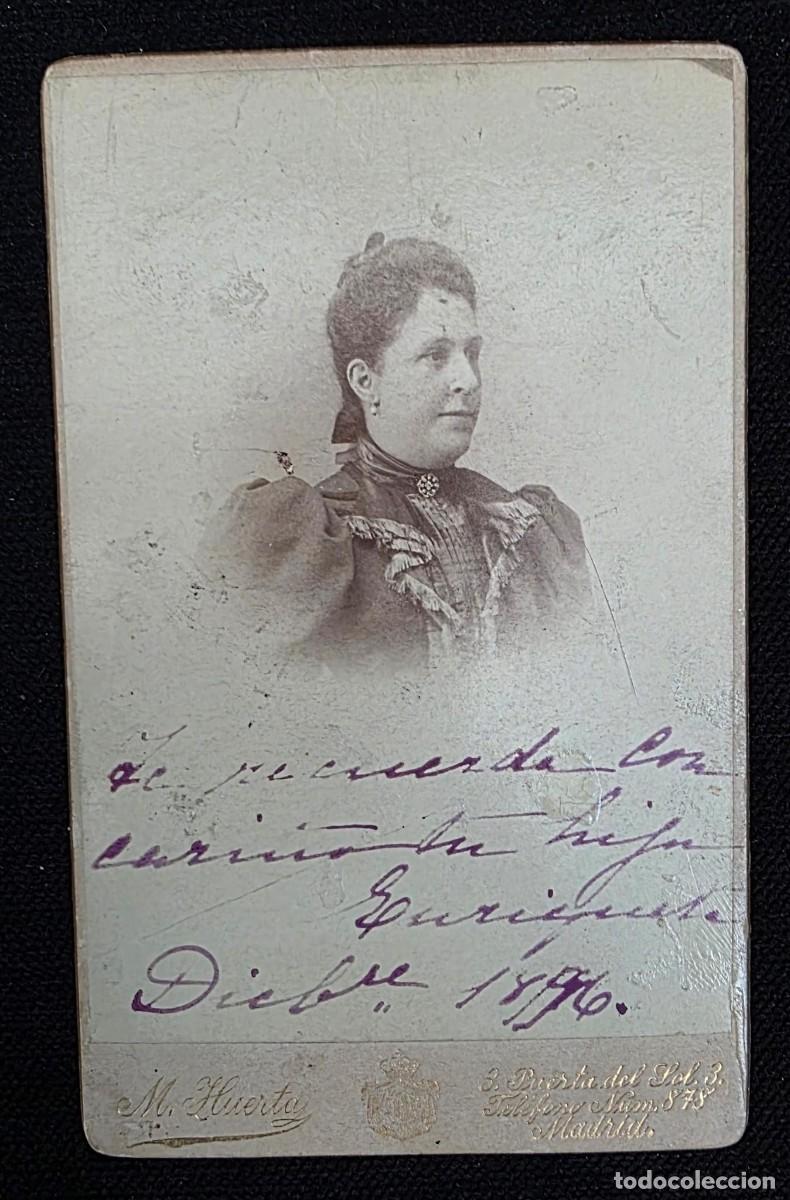 Fotograf&iacute;a antigua: Fotograf&iacute;a Carte de Visite de Dama con Dedicatoria Manuscrita &ndash; Estudio M. Huerta Madrid &ndash; A&ntilde;o 1890