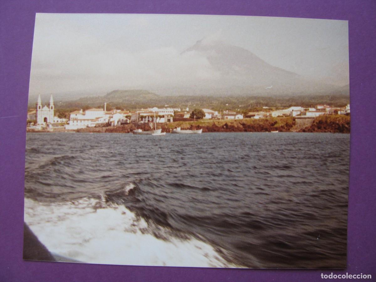 Fotograf&iacute;a antigua: FOTO DE LA PUERTO DE MADALENA, ISLA PICO, AZORES. PORTUGAL. A&Ntilde;OS 1980. 13X10 CM