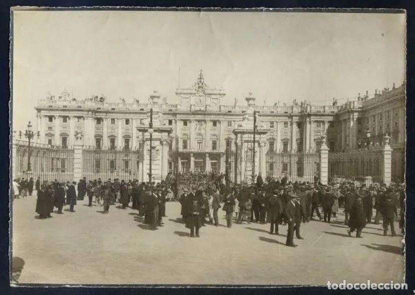 Fotografia antiga: Madrid. *Palacio Real* Foto an&oacute;nima. Meds: 102 x 145 mms.