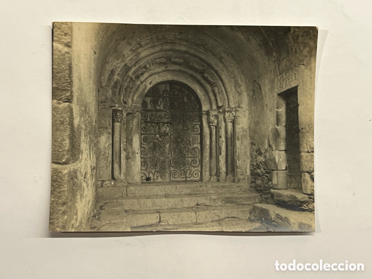 Fotograf&iacute;a antigua: Sant Serni de Meranges (Girona) Fotograf&iacute;a Portada Rom&aacute;nica segles XII, XVII-XVIII,