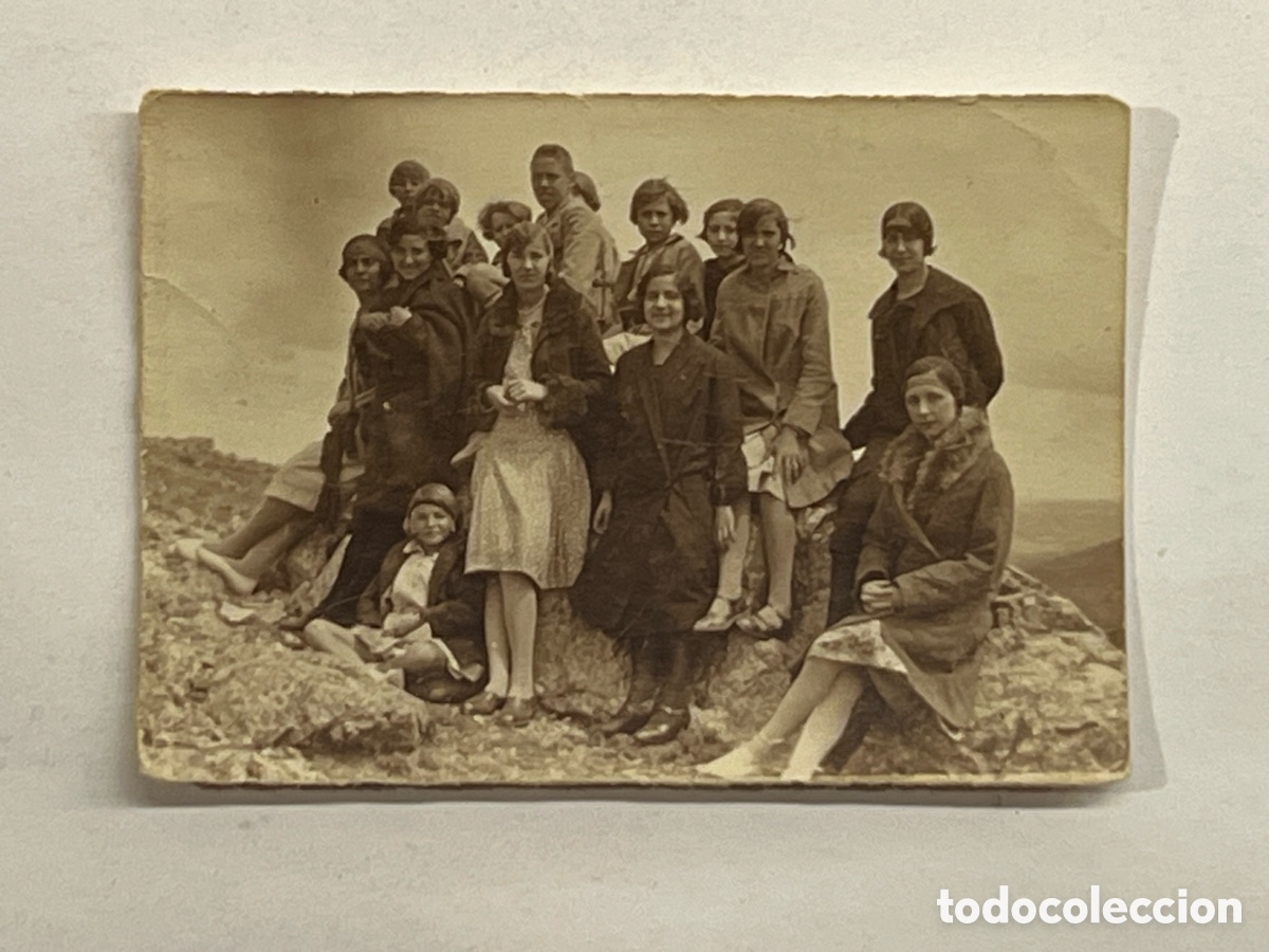 Fotograf&iacute;a antigua: AGUILAS, Murcia.. Fotograf&iacute;a antigua un d&iacute;a de excursi&oacute;n (a.1929) Medidas: 4,5 x 6,5 cm