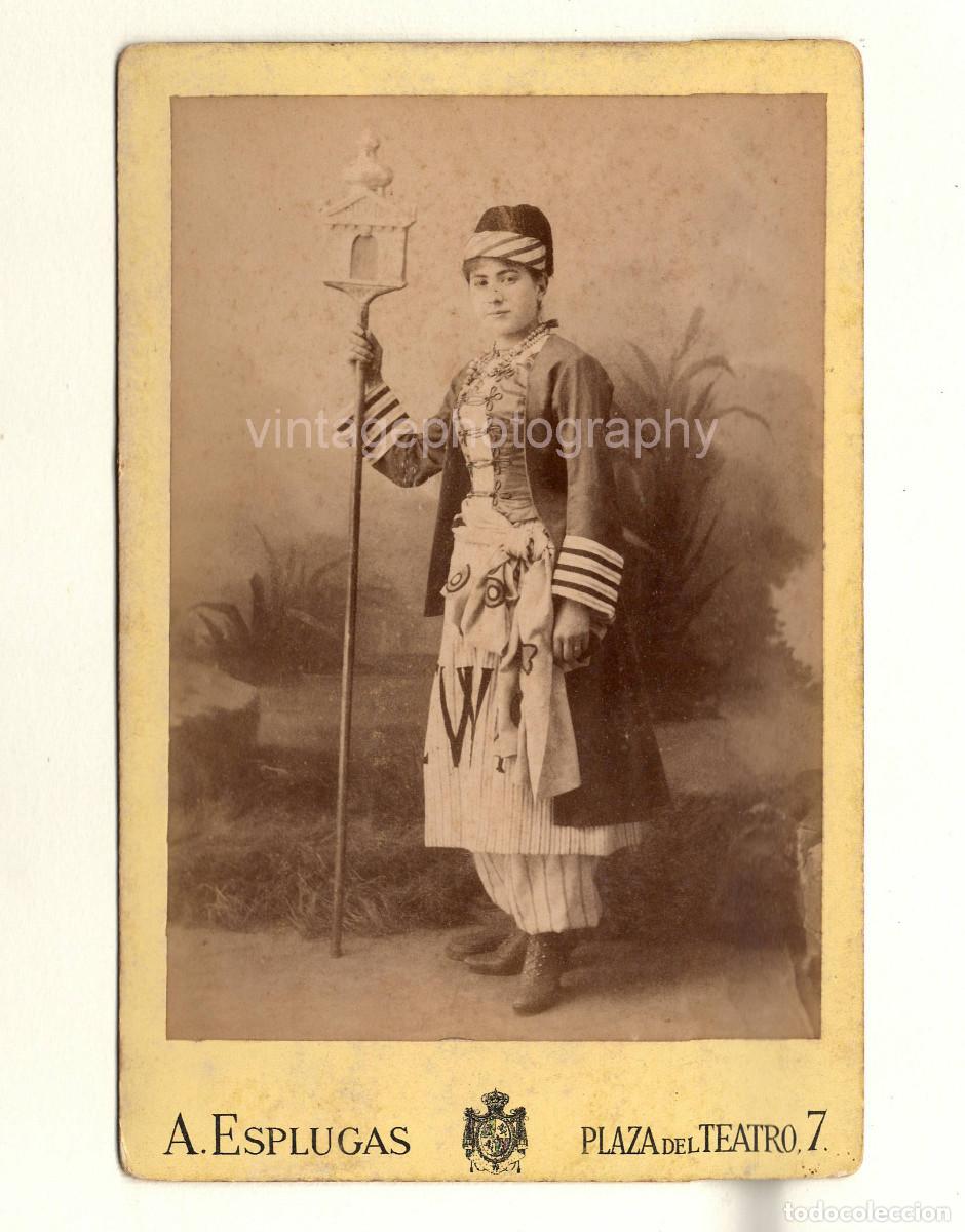 Fotograf&iacute;a antigua: ELISA GAMBARDELLA, CANTANTE L&Iacute;RICA, FOTO ESPLUGAS, BARCELONA. 10,5X16,5CM.
