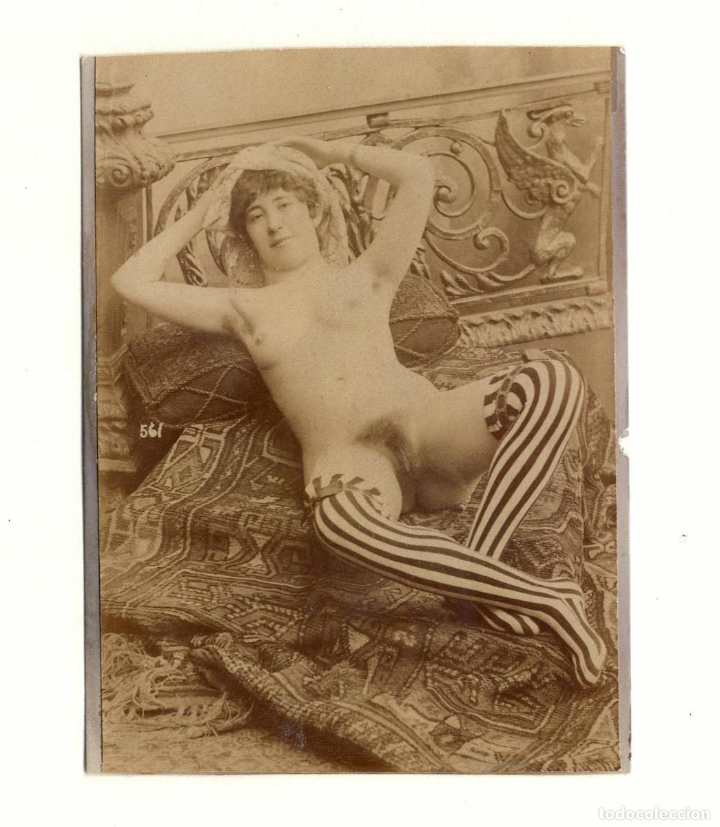 Fotograf&iacute;a antigua: Erotismo. Desnudo femenino de estudio 12x8,5cm.