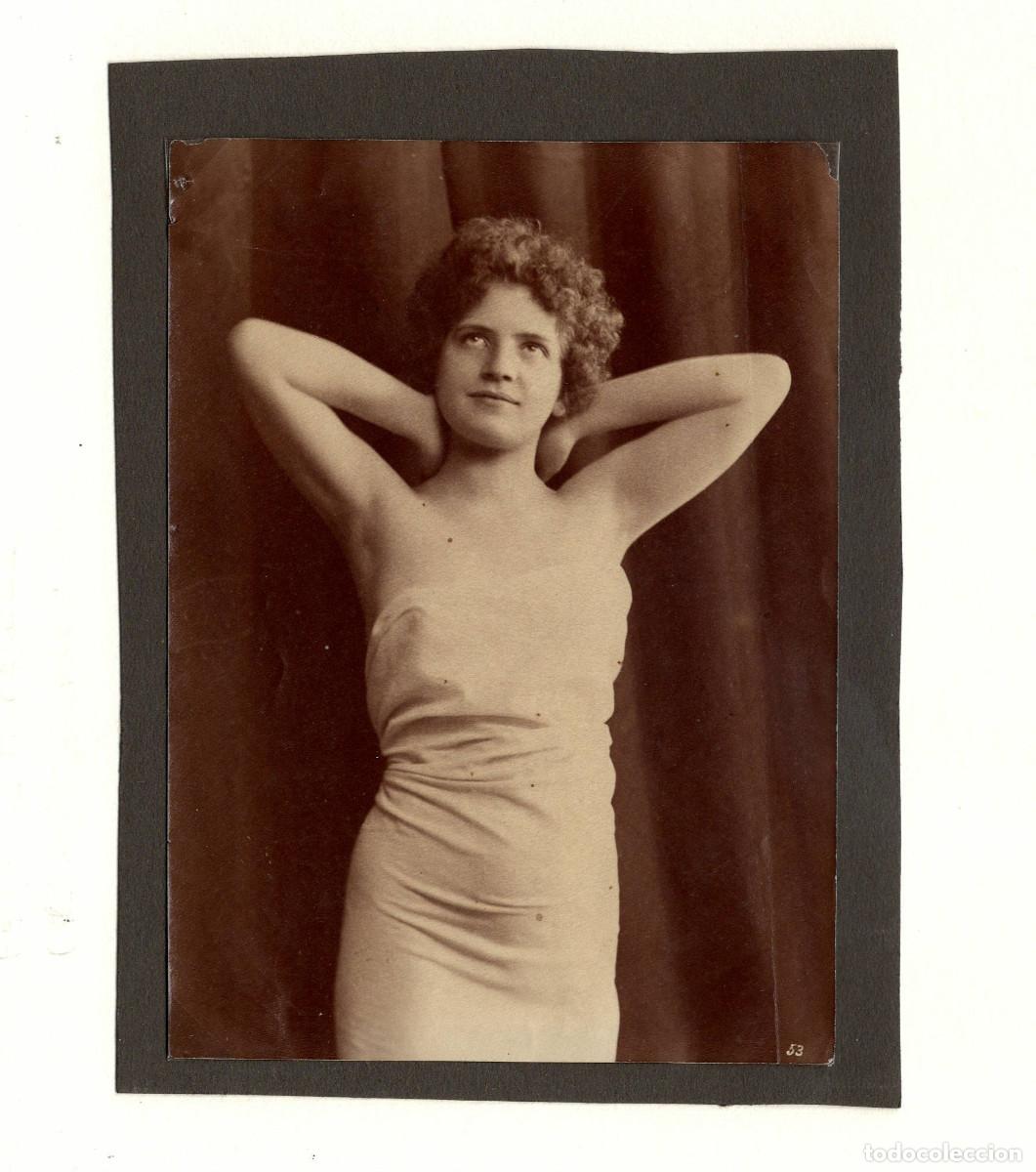 Fotograf&iacute;a antigua: Erotismo, retrato femenino de estudio por identificar, 1890's. 10x13cm.