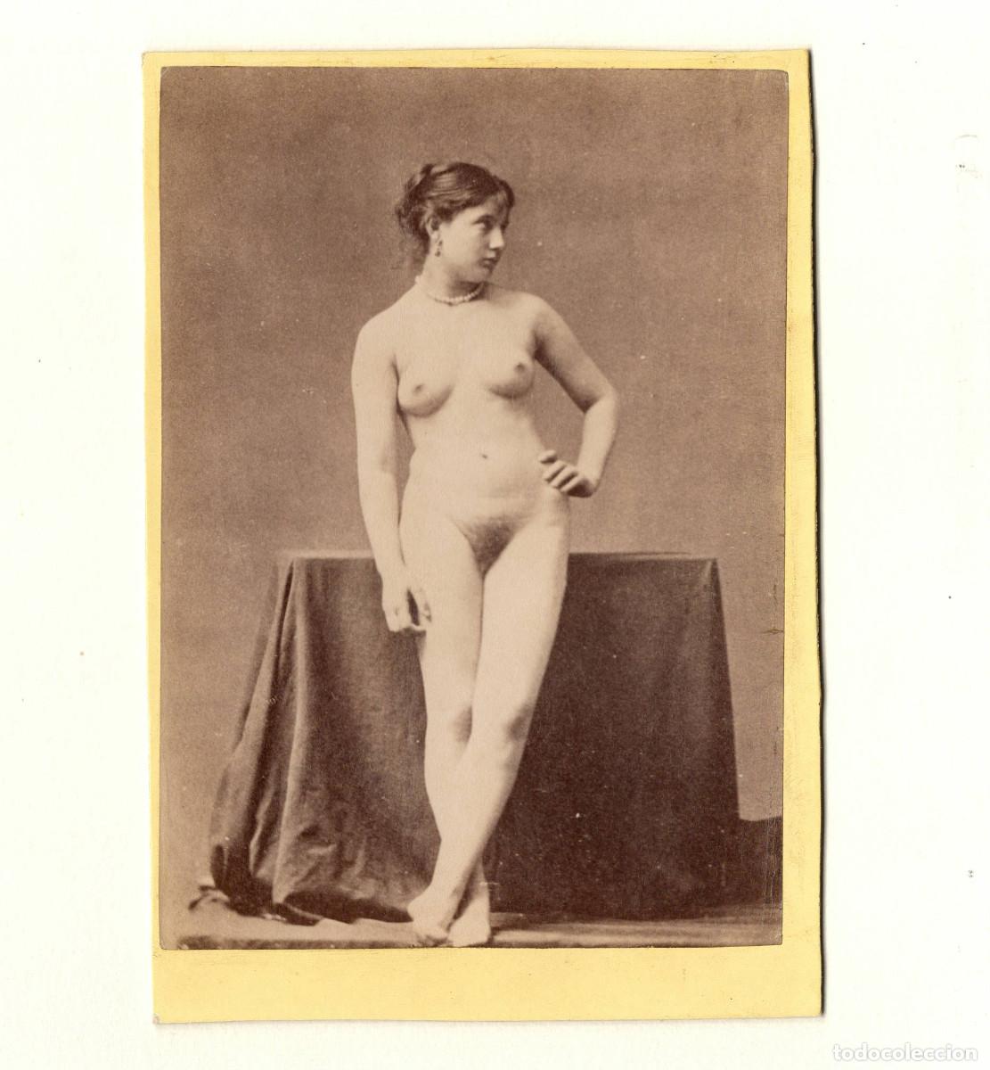 Fotograf&iacute;a antigua: Desnudo femenino de estudio, sin datos. 1880's. 11x15,5cm.