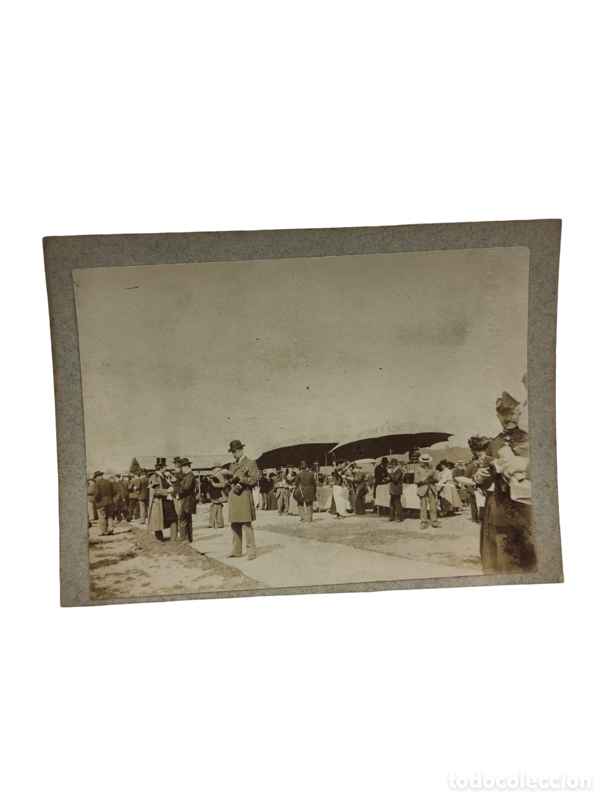Fotograf&iacute;a antigua: FRANCIA (REGI&Oacute;N DE LA SOMME / NORMAND&Iacute;A) - ANIMADA FERIA AGR&Iacute;COLA O MERCADO AL AIRE LIBRE CON PUESTO
