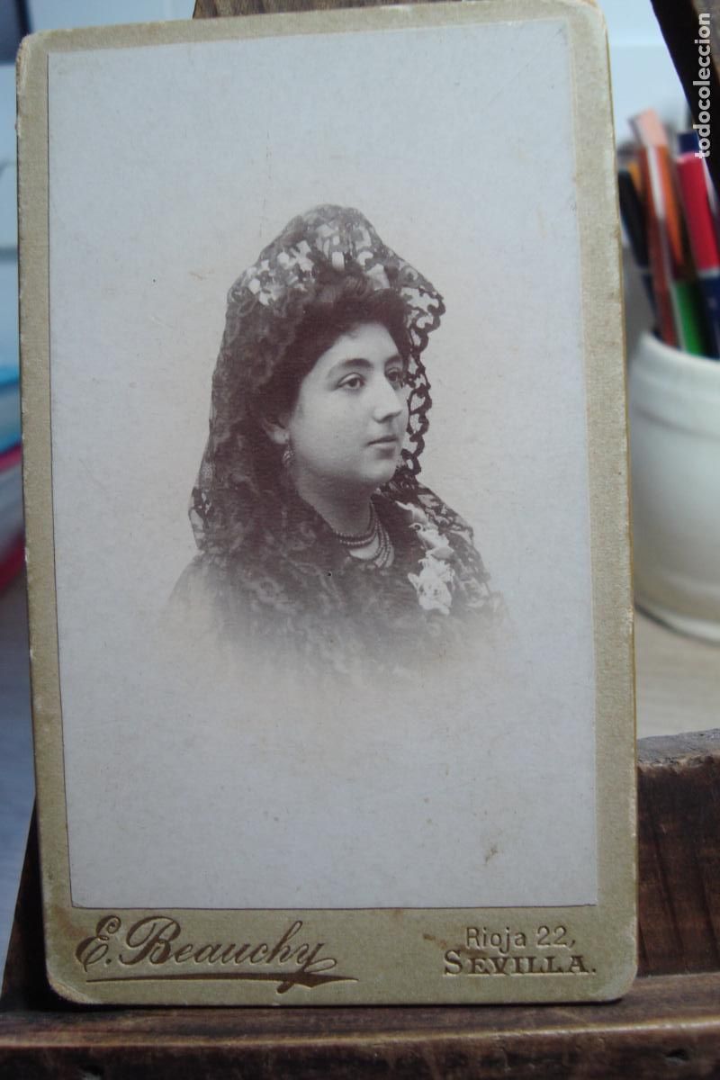 Fotograf&iacute;a antigua: ANTIGUA FOTOGRAFIA DE CHICA CON MANTILLA. FOTO E.BEAUCHY SEVILLA FINALES XIX