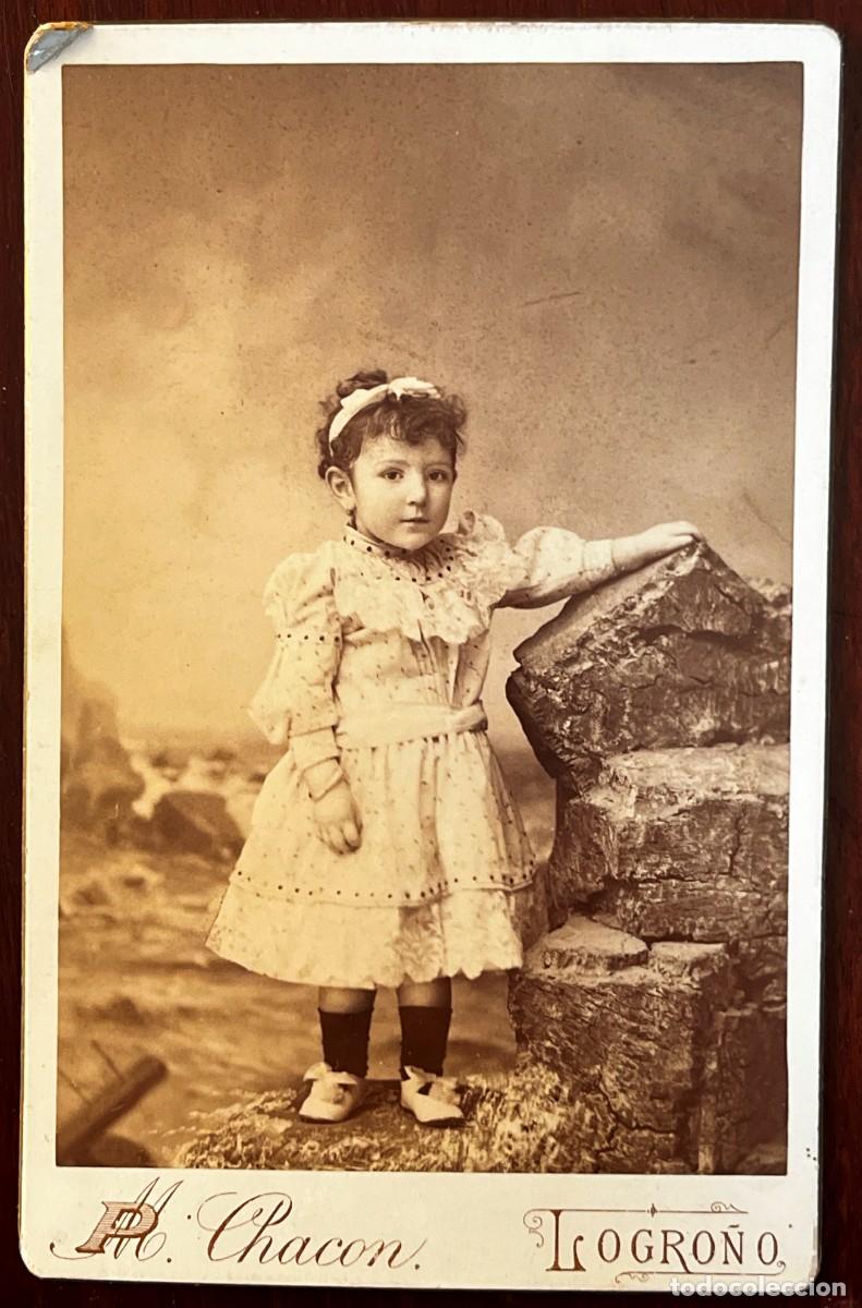 Fotograf&iacute;a antigua: FOTOGRAFIA ALBUMINA DE NI&Ntilde;A, FOTOGRAFO P. M. CHACON, DE LOGO&Ntilde;O, , MIDE 16.6 X 10,7 CMS.