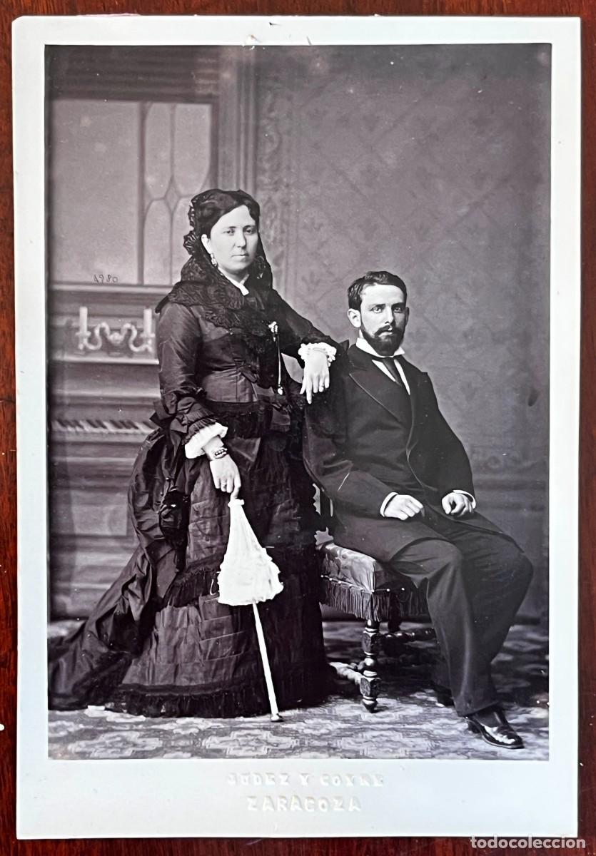 Fotograf&iacute;a antigua: FOTOGRAFIA ALBUMINA DE PAREJA, FOTOGRAFO JUDEZ Y COYME DE ZARAGOZA, , MIDE 15,8 X 10,8 CMS.