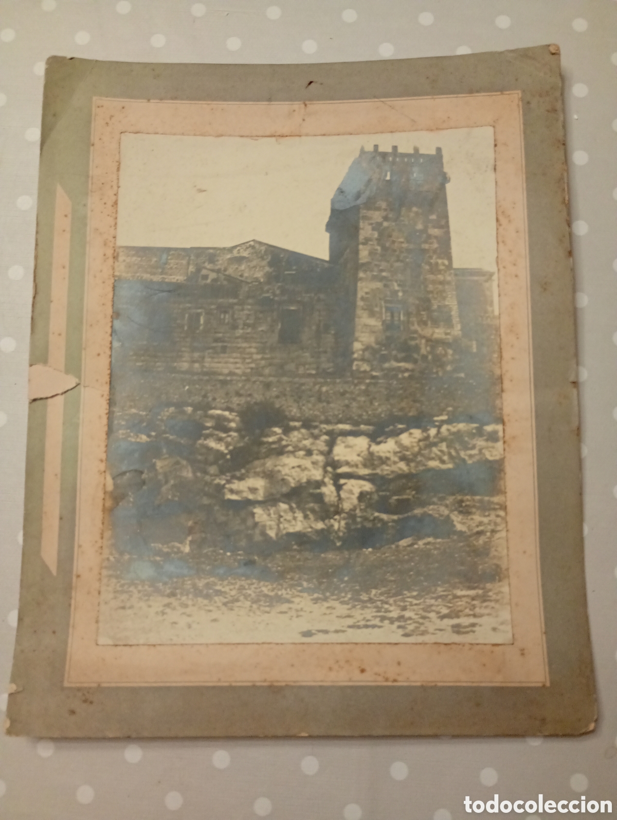 Fotograf&iacute;a antigua: Fotografia de la Torre de Bisbe a les muralles de la ciutat de Tarragona. Finals S.XIX -XX