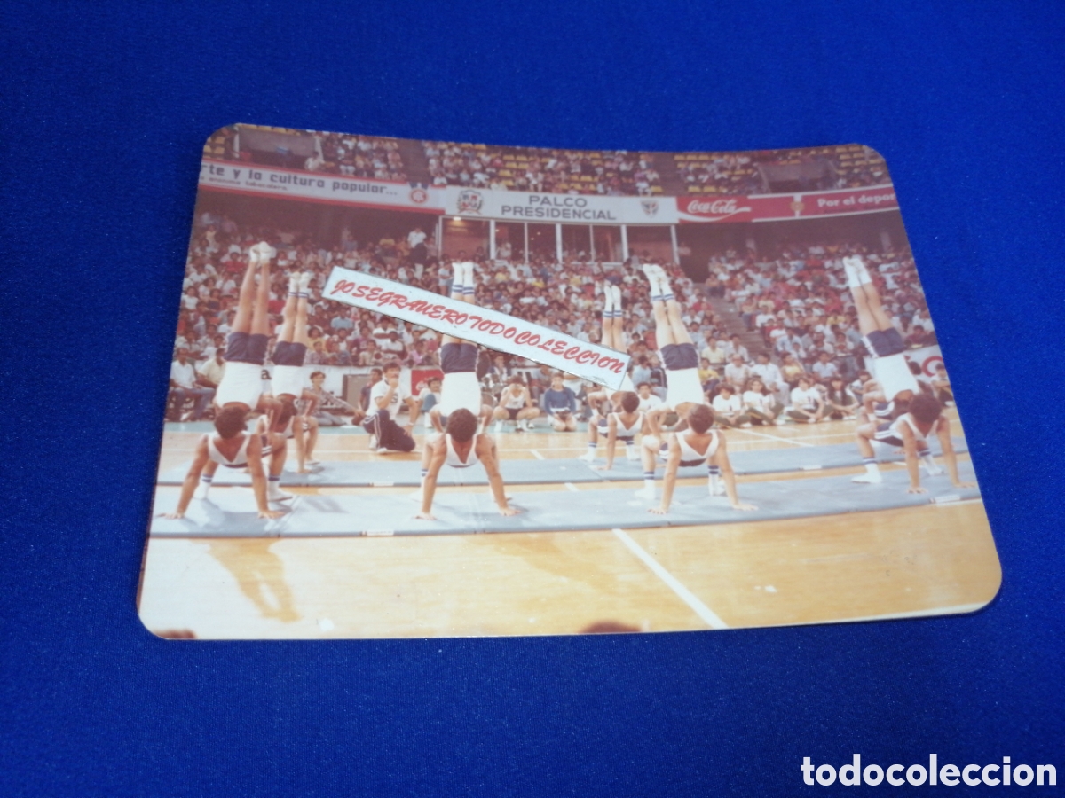 Alte Fotografie: IV GIMNASIA AMERICANA 1980 - GIMNASTICOS PUBLICIDAD COCA-COLA FOTOGRAF&Iacute;A ANTIGUA