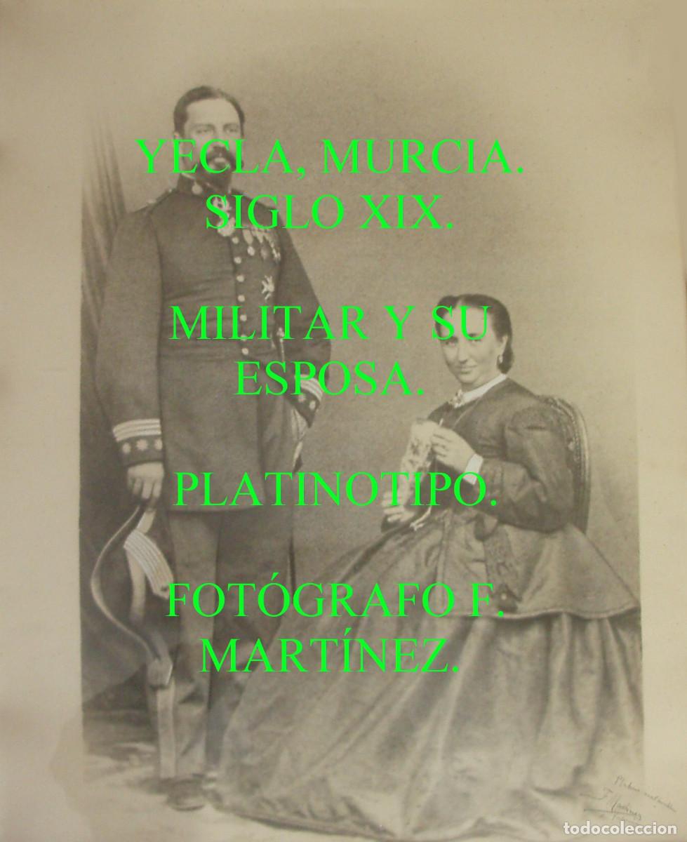 Fotografia antiga: YECLA, MURCIA. PLATINOTIPO. D. LUIS GONZ&Aacute;LEZ-MORO MENCHIR&Oacute;N Y SU ESPOSA. SIGLO XIX.