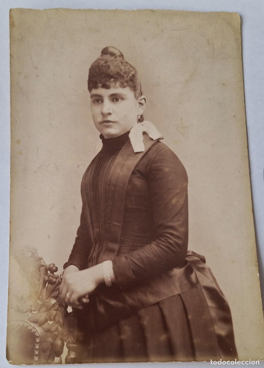 Photographie ancienne: FOTO POSTAL MUY ANTIGUA ALBUMINA (18 X 12 ) - SIN CARTON - SIGLO XIX - SE&Ntilde;ORA CON SILLA