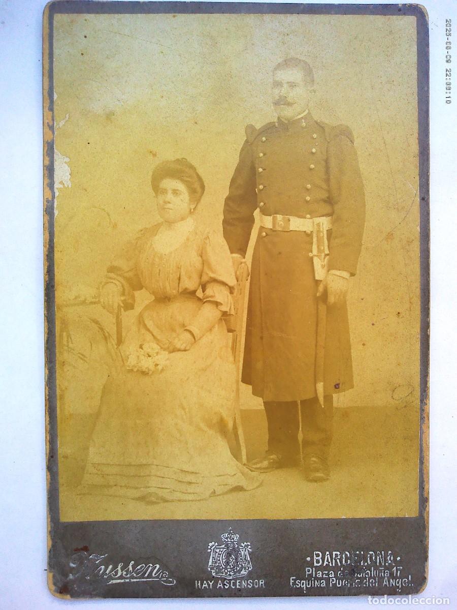 Fotograf&iacute;a antigua: FOTO DE ESTUDIO DE PAREJA, MILITAR DE ARTILLERIA , SIGLO XIX . DE NYSSEN , BARCELONA