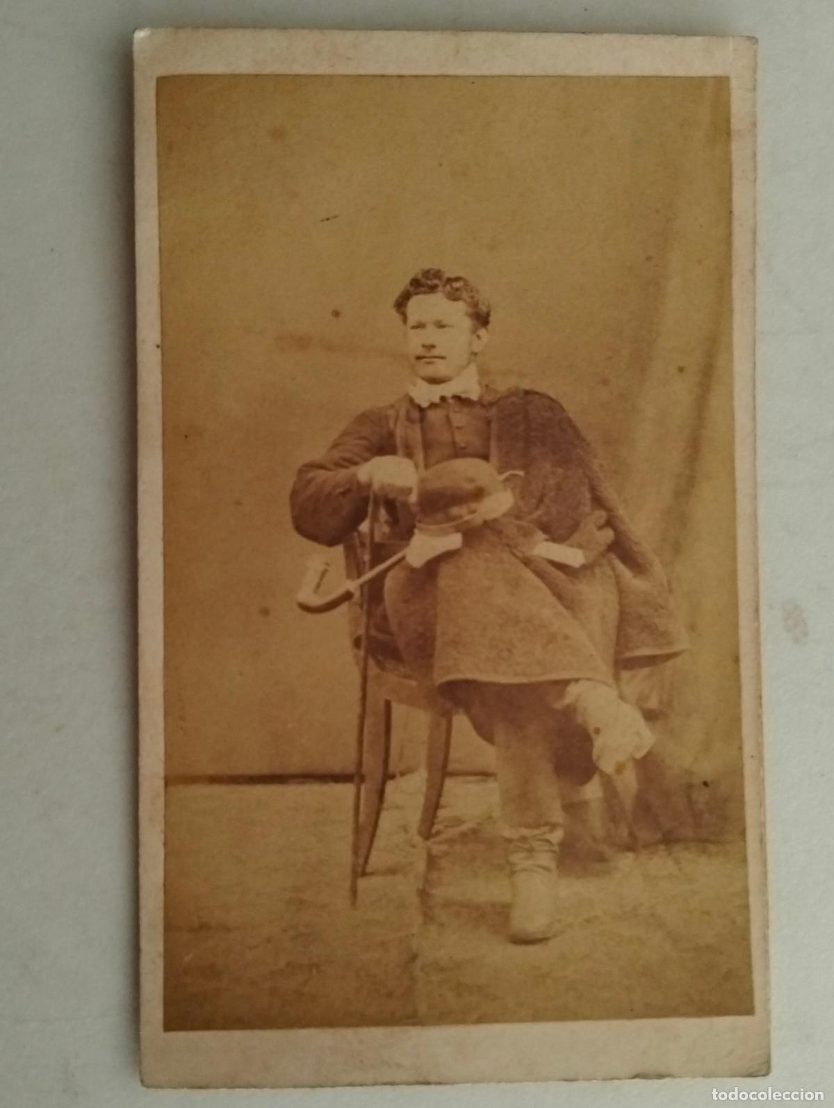 Fotograf&iacute;a antigua: ANTIGUA FOTOGRAFIA, PRINCIPIO DEL SIGLO XX, MEDIDAS 6 X 10,5 CM, CABALLERO POSANDO