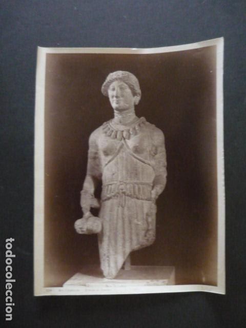 Fotografia antica: ESCULTURA KORE GRIEGA ARTE CHIPRIOTA CHIPRE GRECIA ANTIGUA ALBUMINA SIGLO XIX 20 X 26 CM