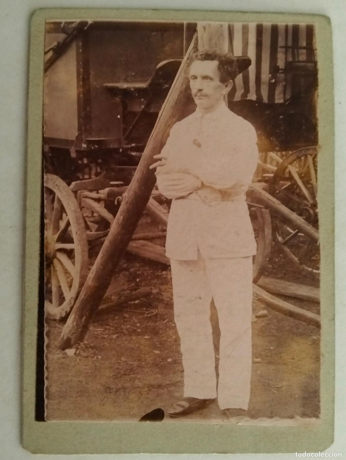 Fotograf&iacute;a antigua: TARJETA DE VISITA, FINALES SIGLO XIX, MEDIDAS 6,5 X 9,5 CM, SE&Ntilde;OR POSANDO