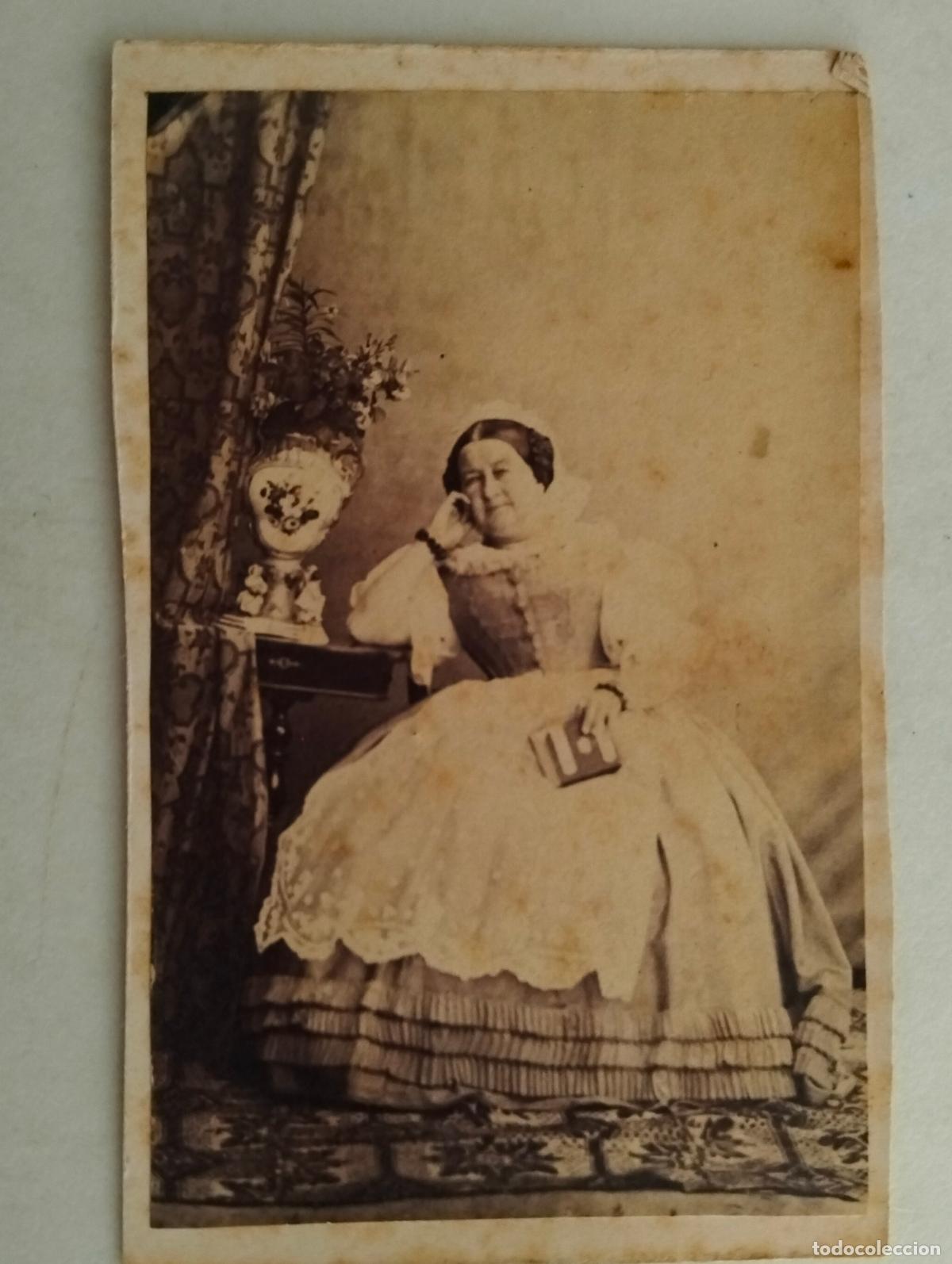 Fotograf&iacute;a antigua: TARJETA DE VISITA, FINALES SIGLO XIX, MEDIDAS 6 X 9,5 CM, SE&Ntilde;ORA POSANDO