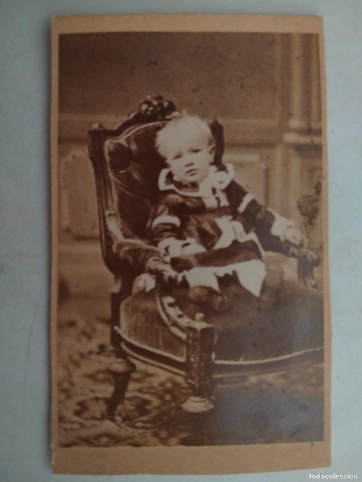 Fotograf&iacute;a antigua: TARJETA DE VISITA, FINALES SIGLO XIX, MEDIDAS 6 X 10 CM, NI&Ntilde;O POSANDO