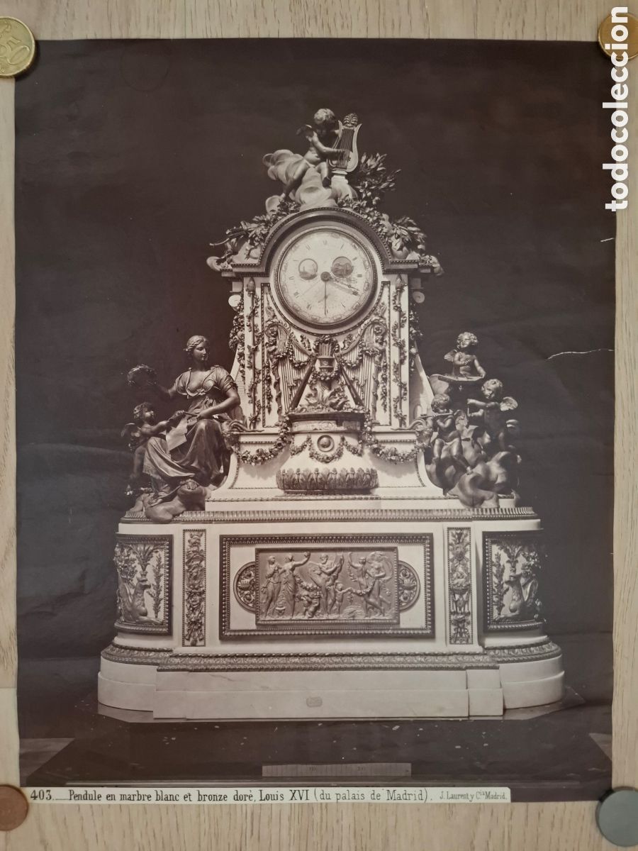 Antique Photography: N&ordm; 403. Pendule en marbre blanc et bronce dor&eacute;, Louis XVI (du palais de Madrid) J. Laurent y Cia