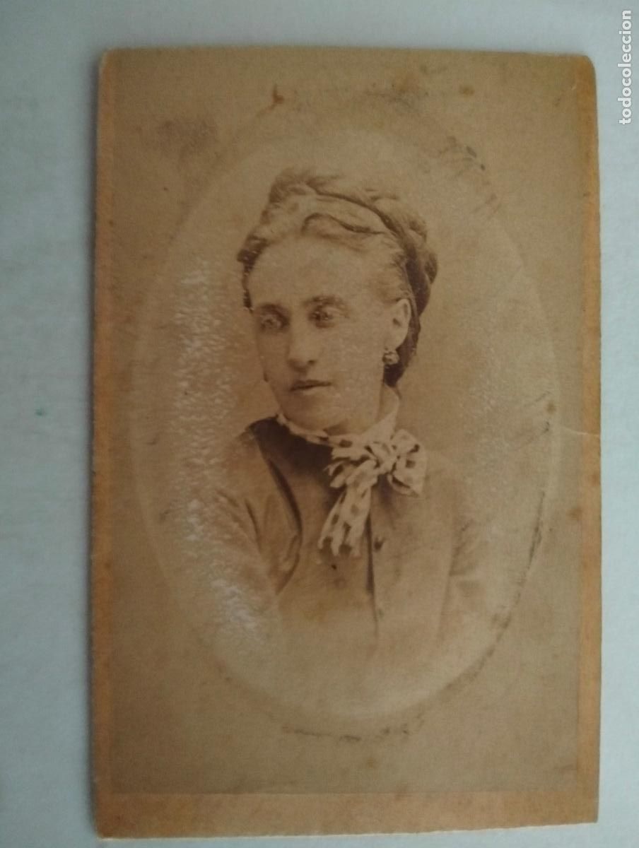 Fotograf&iacute;a antigua: TARJETA DE VISITA, ESTUDIO CAROLINE - SIEBENBURGEN SIGLO XIX, MEDIDAS 6,5 X 10 CM, SE&Ntilde;ORA POSANDO