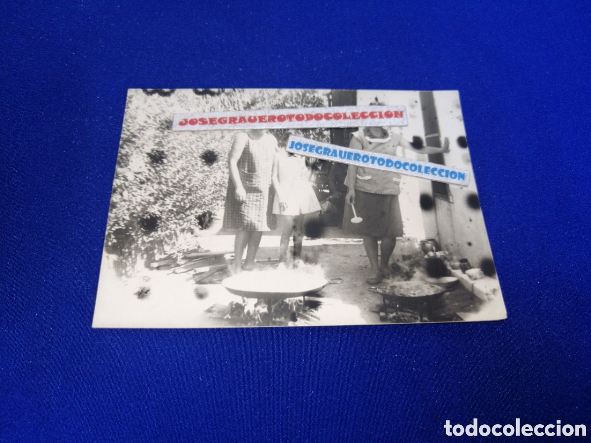 Fotograf&iacute;a antigua: PAELLA VALENCIANA MODELOS COCINANDOLA FOTOGRAF&Iacute;A ANTIGUA SIGLO PASADO