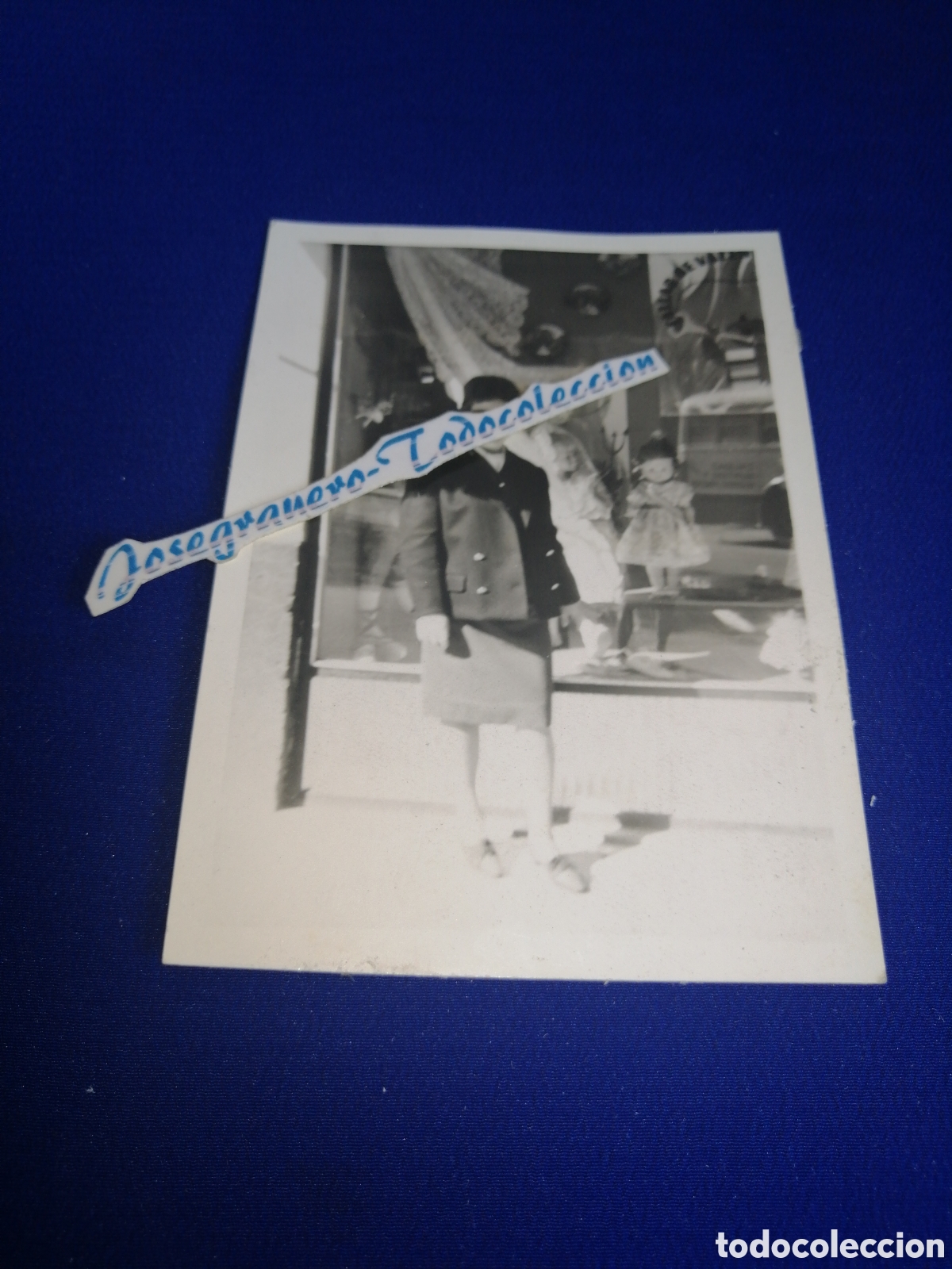 Fotograf&iacute;a antigua: VALENCIA ESCAPARATE MODELO POSANDO CARTELES FALLAS DE VALENCIA MU&Ntilde;ECA DE VALENCIANA FOTOGRAF&Iacute;A