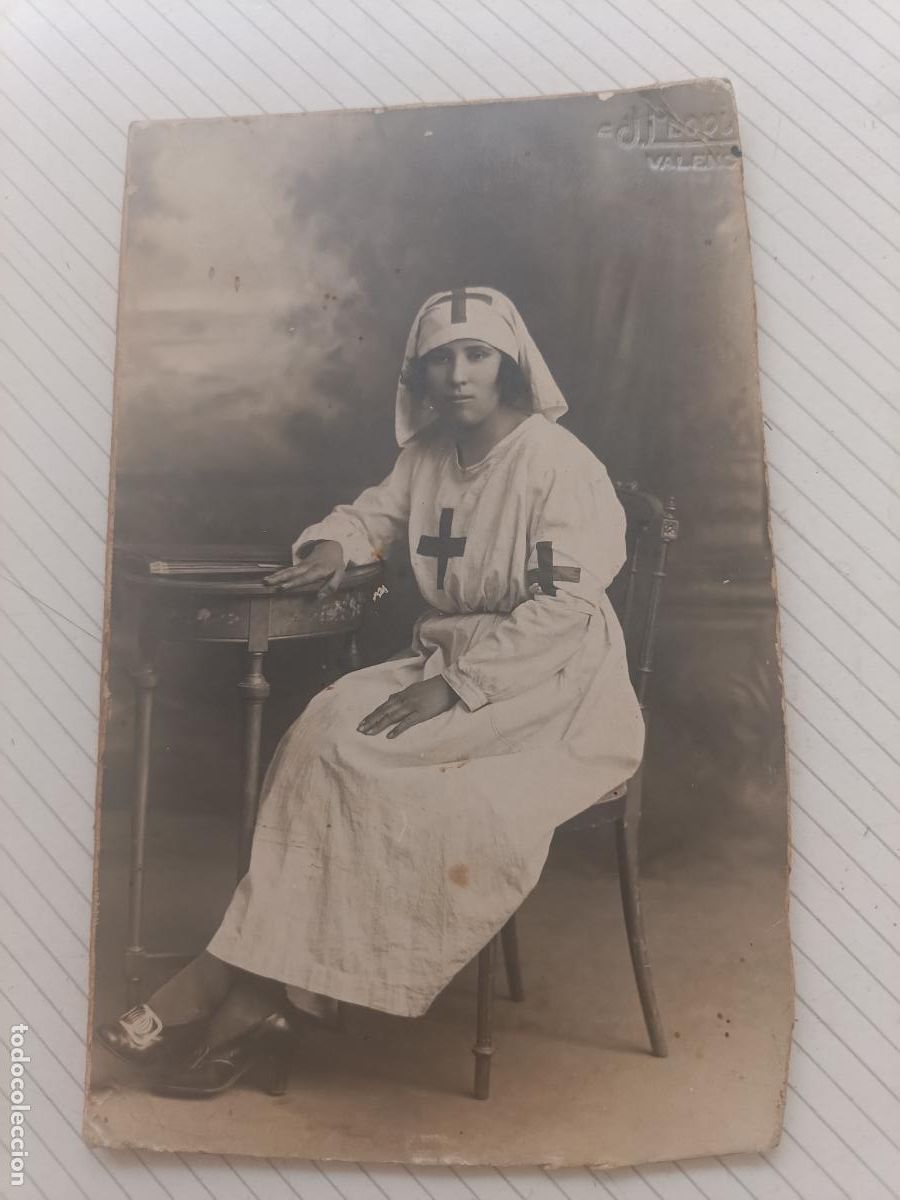 Fotograf&iacute;a antigua: J. Llopis fot&oacute;grafo, Valencia. Foto en soporte r&iacute;gido. Tarjeta postal. Enfermera