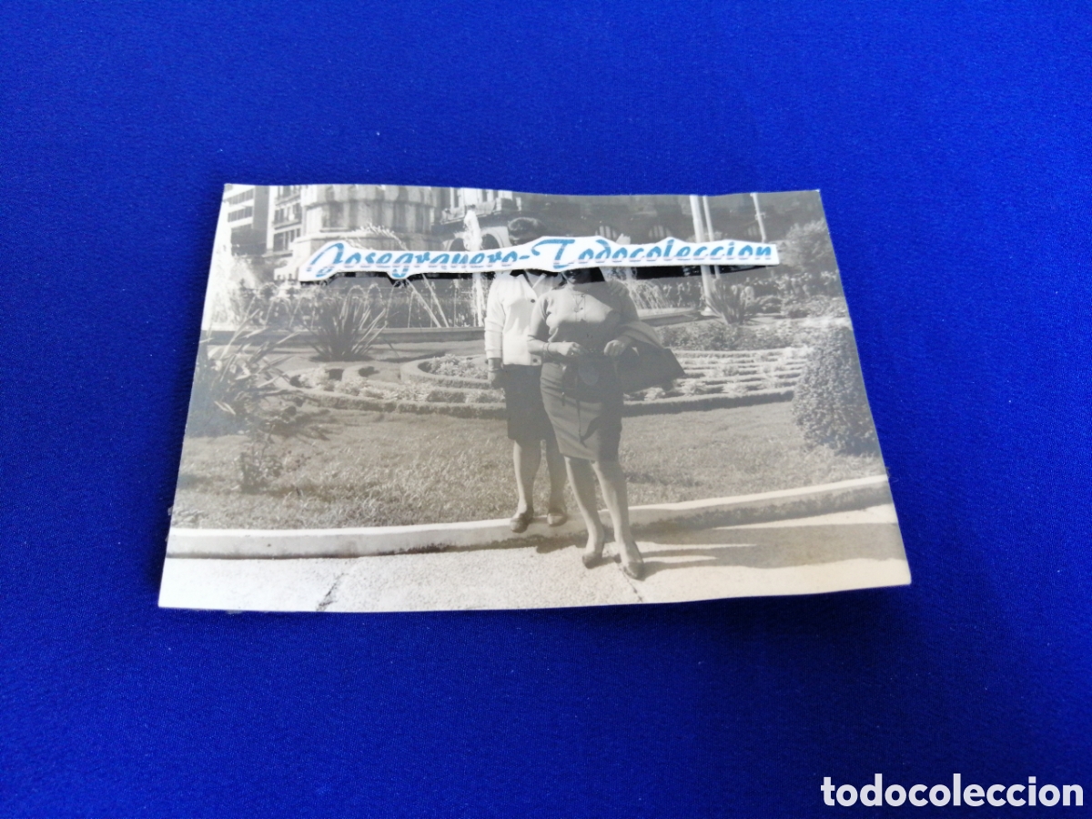 Fotograf&iacute;a antigua: VALENCIA PLAZA DEL CAUDILLO - AYUNTAMIENTO MODELOS POSANDO FOTOGRAF&Iacute;A ANTIGUA SIGLO PASADO