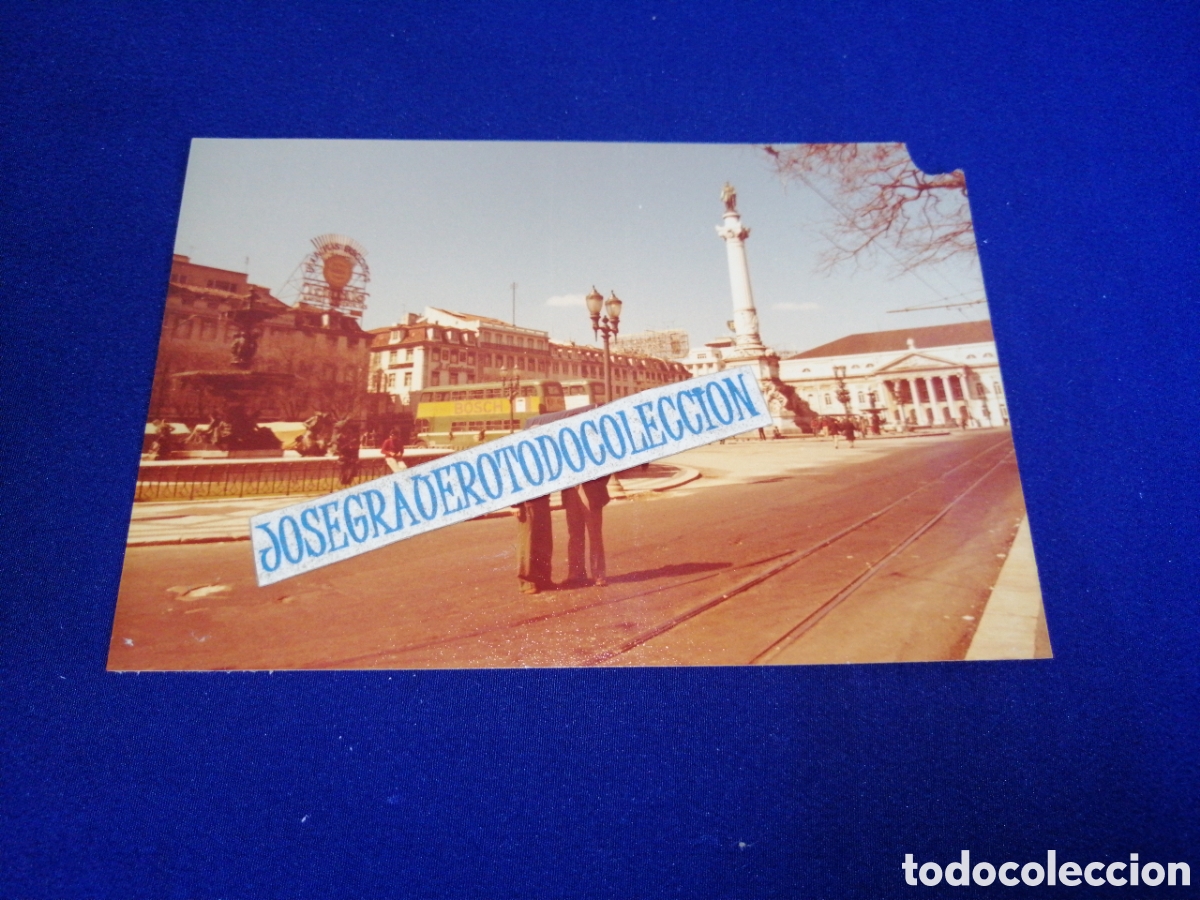 Fotograf&iacute;a antigua: LISBOA - PLAZA DE LOS RESTAURADORES (PORTUGAL) PUBLICIDAD DE FACHADA ANTIGUA FOTOGRAF&Iacute;A
