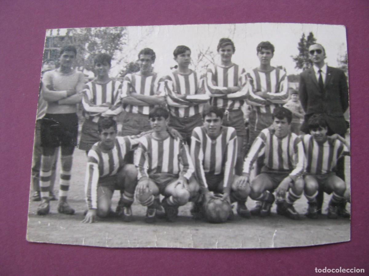 Fotograf&iacute;a antigua: FOTO DE ALGUN EQUIPO DE FUTBOL. 10X7 CM