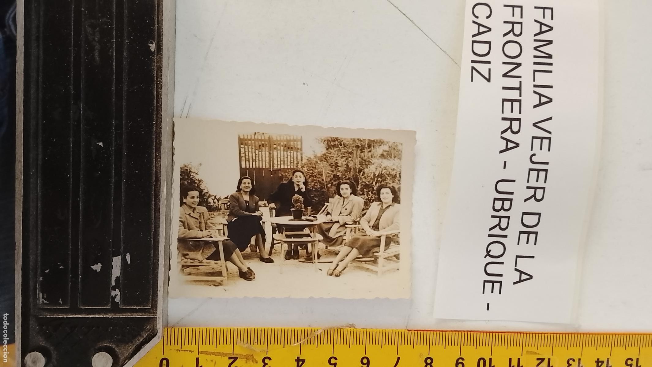 Fotograf&iacute;a antigua: FOTOGRAFIA ANTIGUA VEJER DE LA FRONTERA CADIZ - FAMILIA VEJER UBRIQUE - 1948