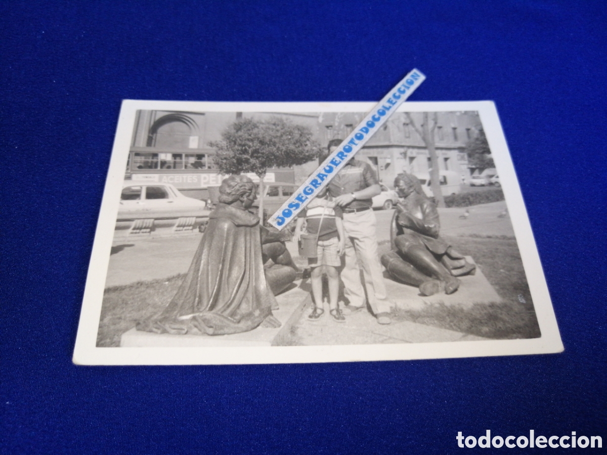 Fotograf&iacute;a antigua: ZARAGOZA - MODELOS POSANDO AUTOB&Uacute;S CARTEL ACEITES FOTOGRAF&Iacute;A ANTIGUA SIGLO PASADO