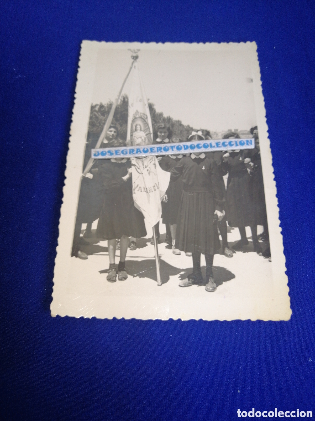 Fotograf&iacute;a antigua: DOMUND (VALENCIA) NI&Ntilde;AS CON BANDERA FOTO ANTIGUA SIGLO PASADO SELLO FOTOGR&Aacute;FICO E. UTRILLA (VALENCIA