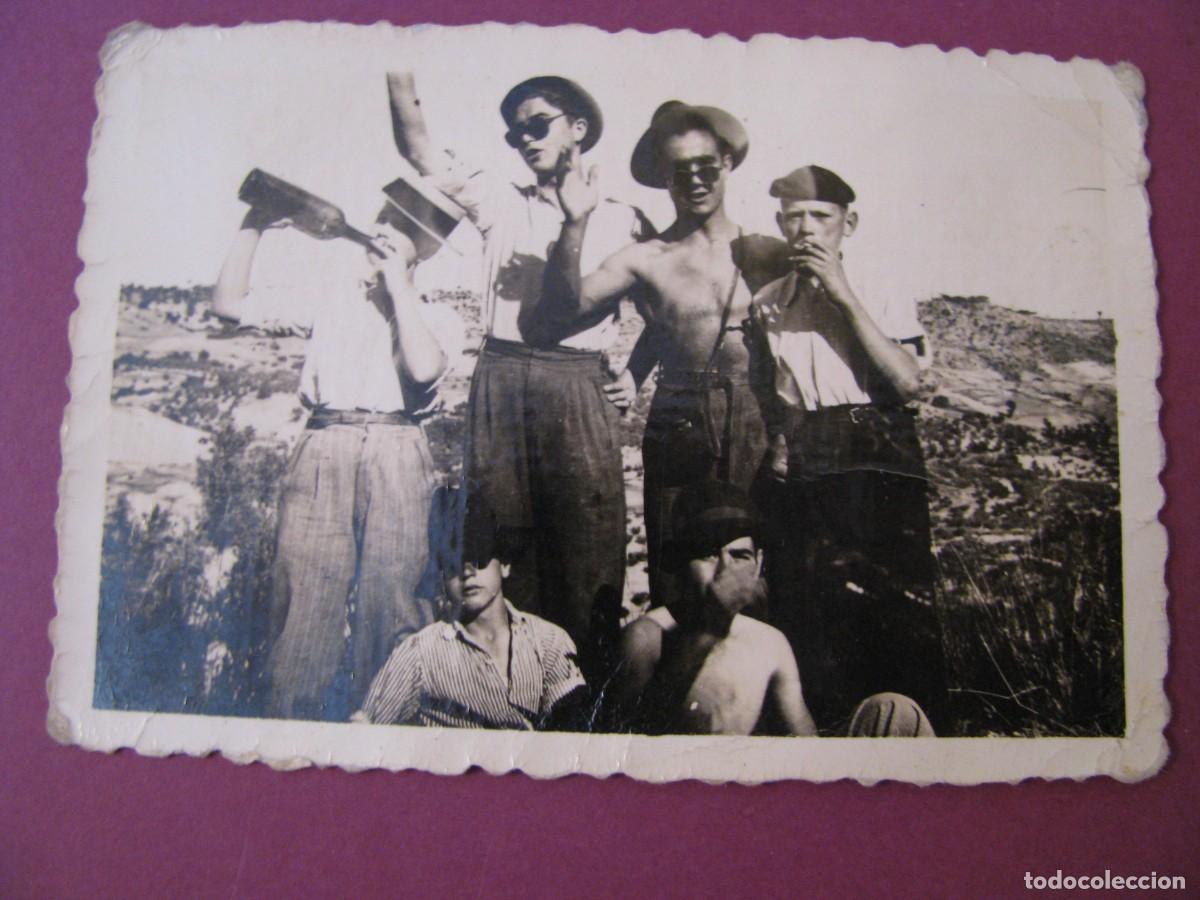 Fotograf&iacute;a antigua: ANTIGUA FOTO SIN IDENTIFICAR EL LUGAR. A&Ntilde;O 1946. 9X6 CM
