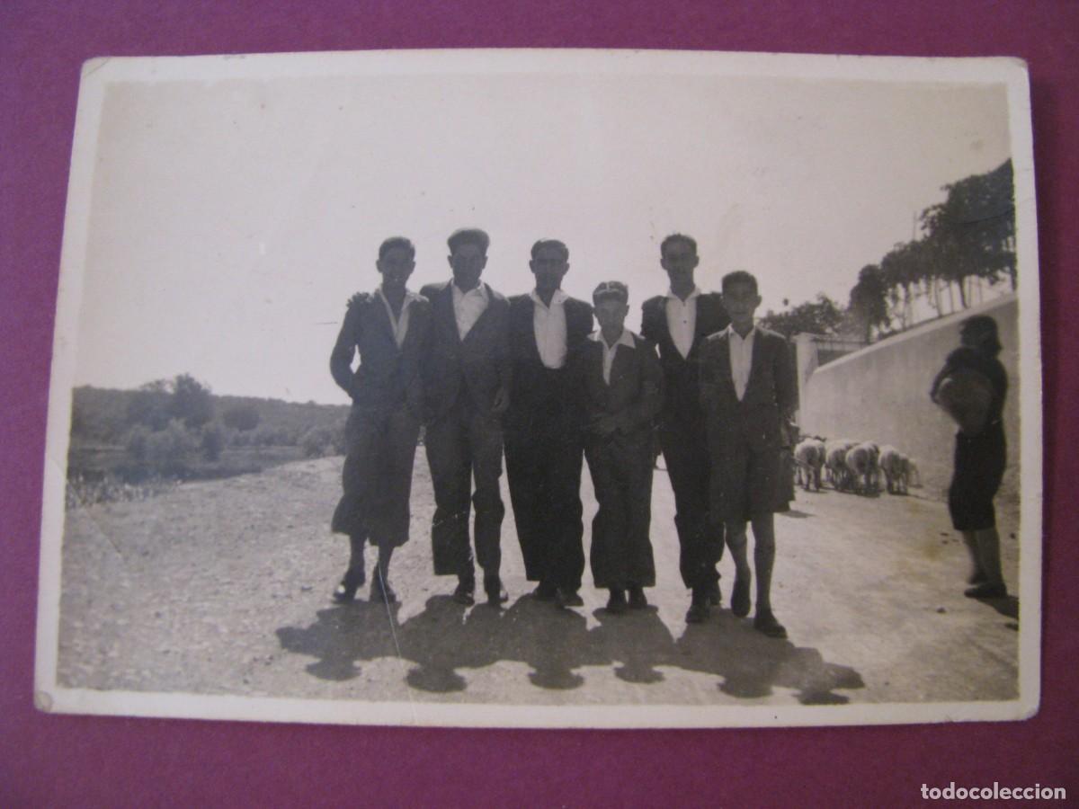 Fotograf&iacute;a antigua: ANTIGUA FOTO SIN IDENTIFICAR EL LUGAR. 8X5,5 CM. A&Ntilde;O 1942