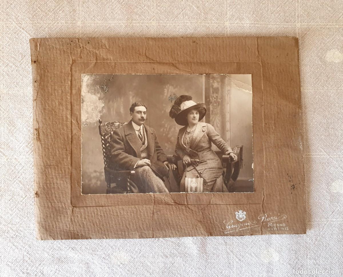 Fotograf&iacute;a antigua: Fotograf&iacute;a original de &eacute;poca en papel albuminado, CDV de colecci&oacute;n, siglo XIX, retrato de una pareja