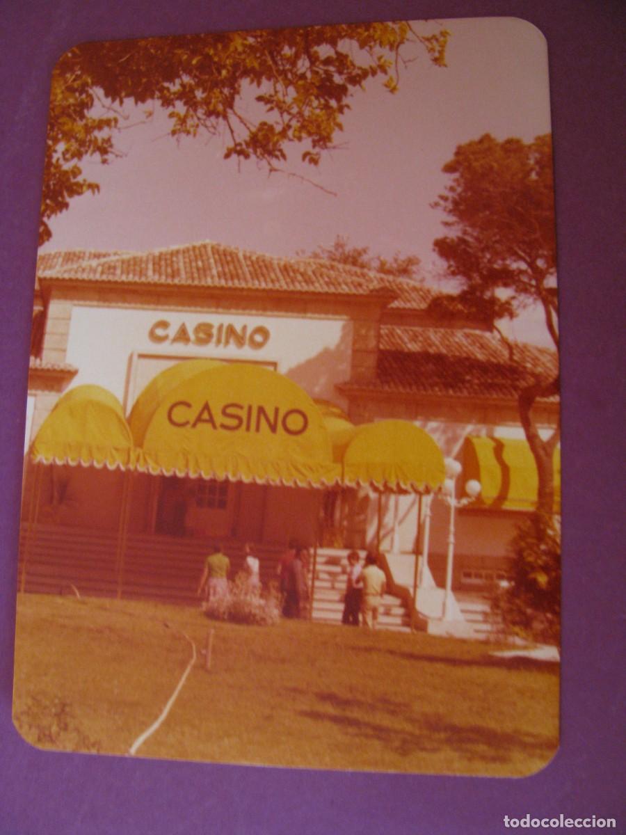 Fotograf&iacute;a antigua: FOTO DE LA TOJA. CASINO. A&Ntilde;OS 70. 12,5X9 CM