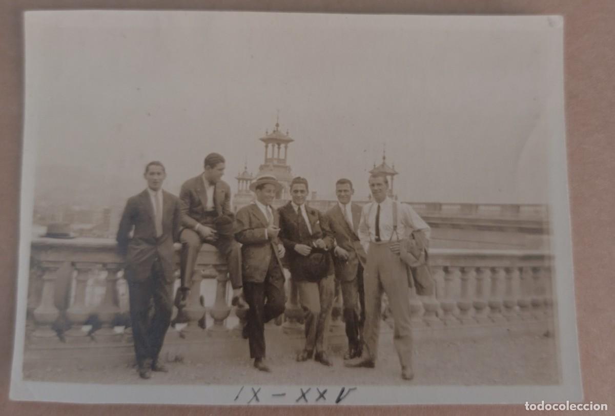 Fotograf&iacute;a antigua: ESCENA AMIGOS EN BARCELONA 1925