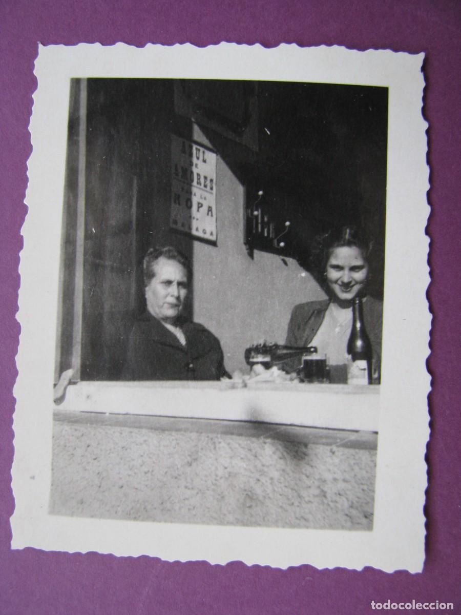 Fotograf&iacute;a antigua: PEQUE&Ntilde;A FOTO DE MALAGA. FINALES DE LOS A&Ntilde;OS 1940 PRINCIPIO 1950. 6,5X5 CM