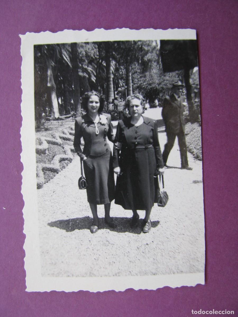 Antique Photography: PEQUE&Ntilde;A FOTO DE MALAGA. FINALES DE LOS A&Ntilde;OS 1940 PRINCIPIO 1950. 6,5X5 CM