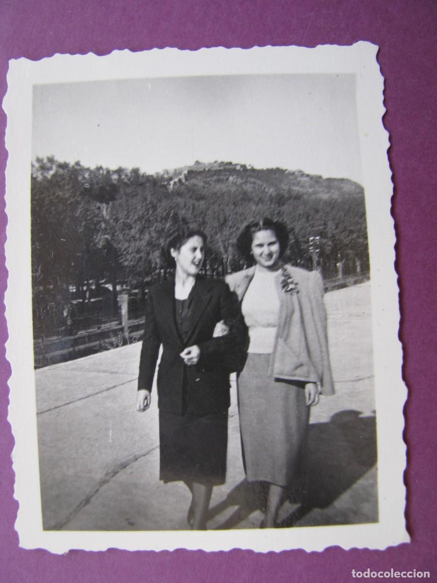 Fotograf&iacute;a antigua: PEQUE&Ntilde;A FOTO DE MALAGA. FINALES DE LOS A&Ntilde;OS 1940 PRINCIPIO 1950. 6,5X5 CM